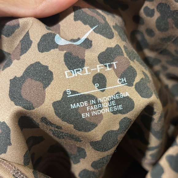 Nike Leopard Print Shorts - Brown - Picture 2 of 2